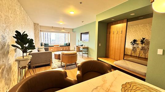 BUSINESS SUITE EXECUTIVE