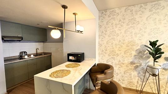 BUSINESS SUITE EXECUTIVE