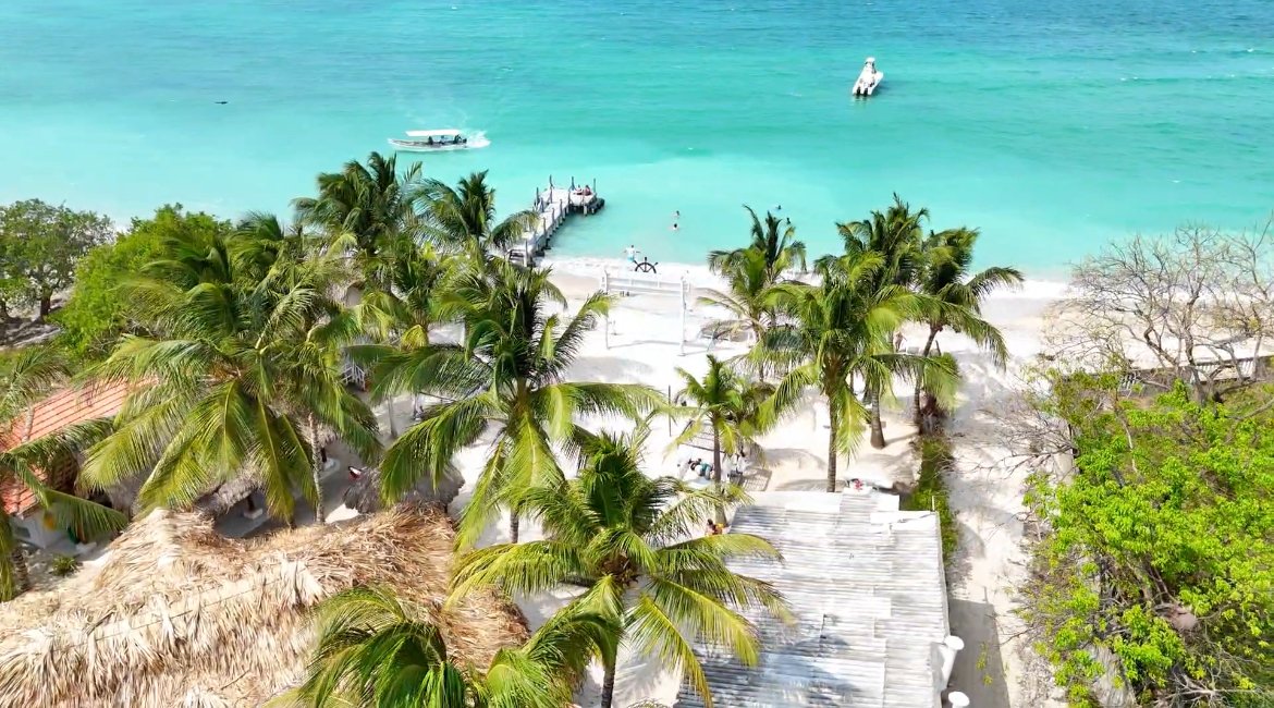 Marine Beach Club &amp; Hotel
